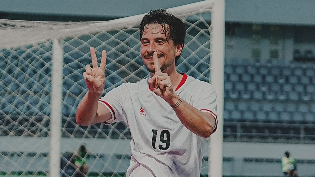 Ketika Thom Haye Menjelma Jadi Andrea Pirlo di Laga Timor Leste vs Indonesia